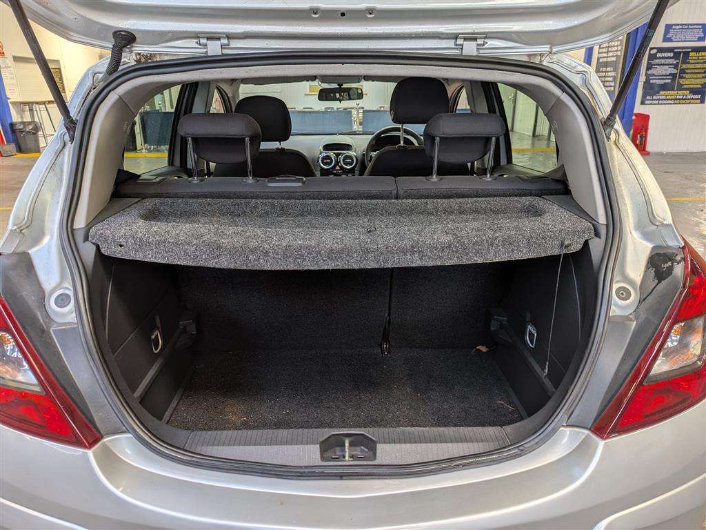 <p>2013 VAUXHALL CORSA SXI AC</p>