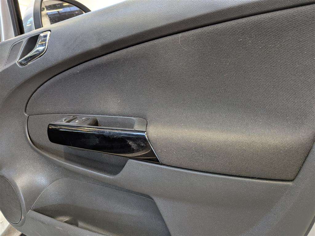 <p>2013 VAUXHALL CORSA SXI AC</p>