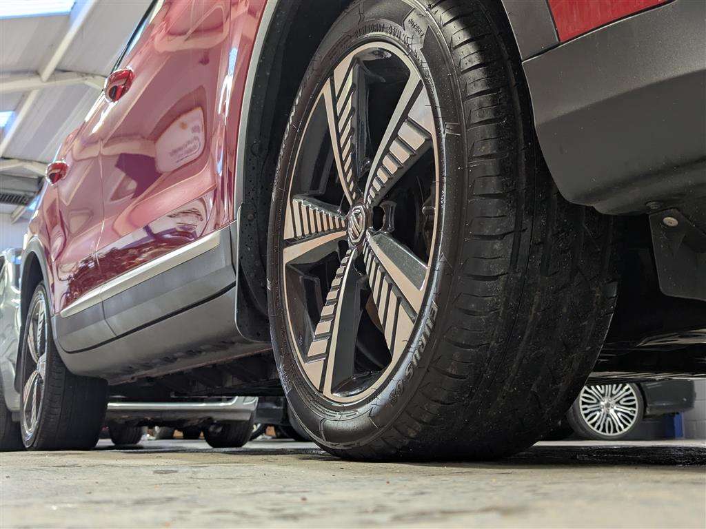 <p>2020 MG ZS EXCLUSIVE EV</p>