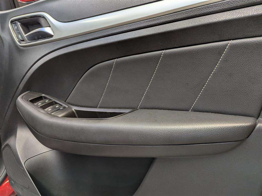 <p>2020 MG ZS EXCLUSIVE EV</p>