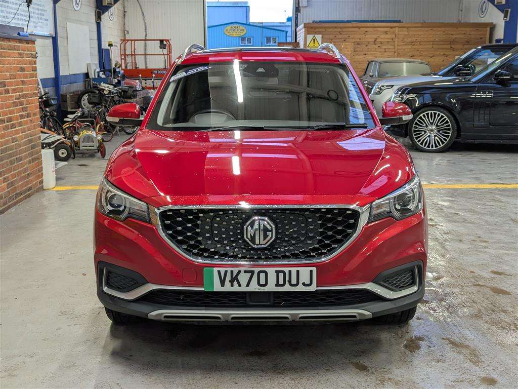 <p>2020 MG ZS EXCLUSIVE EV</p>