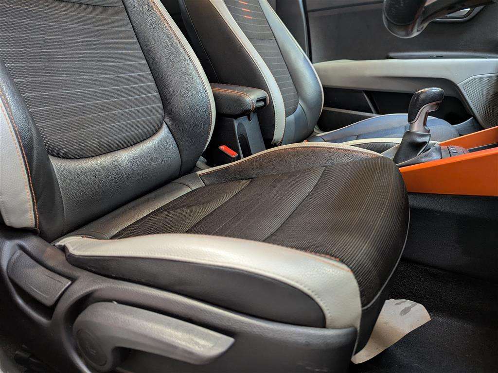 <p>2019 KIA STONIC MIXX ISG</p>