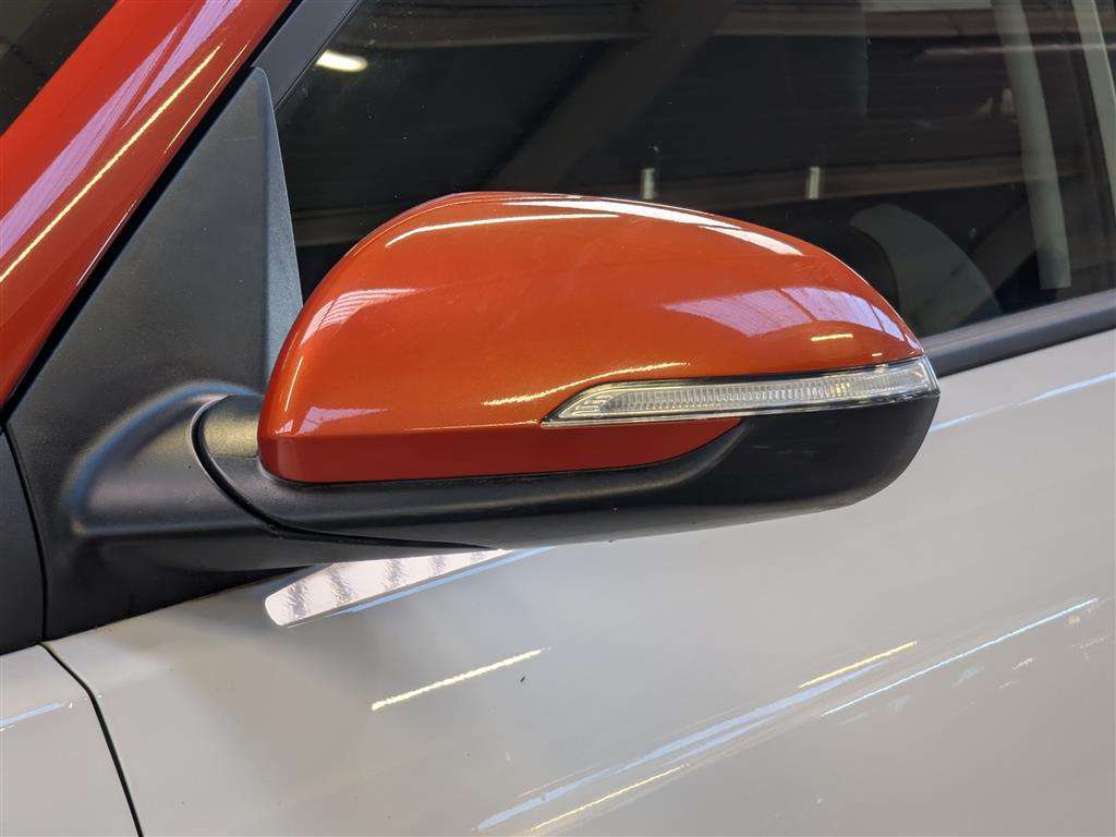 <p>2019 KIA STONIC MIXX ISG</p>