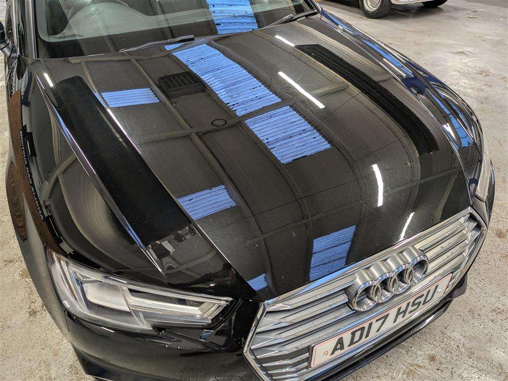 <p>2017 AUDI A4 S LINE TDI S-A</p>