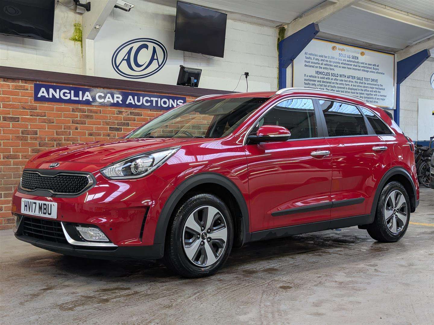 <p>2017 KIA NIRO 2 S-A</p>