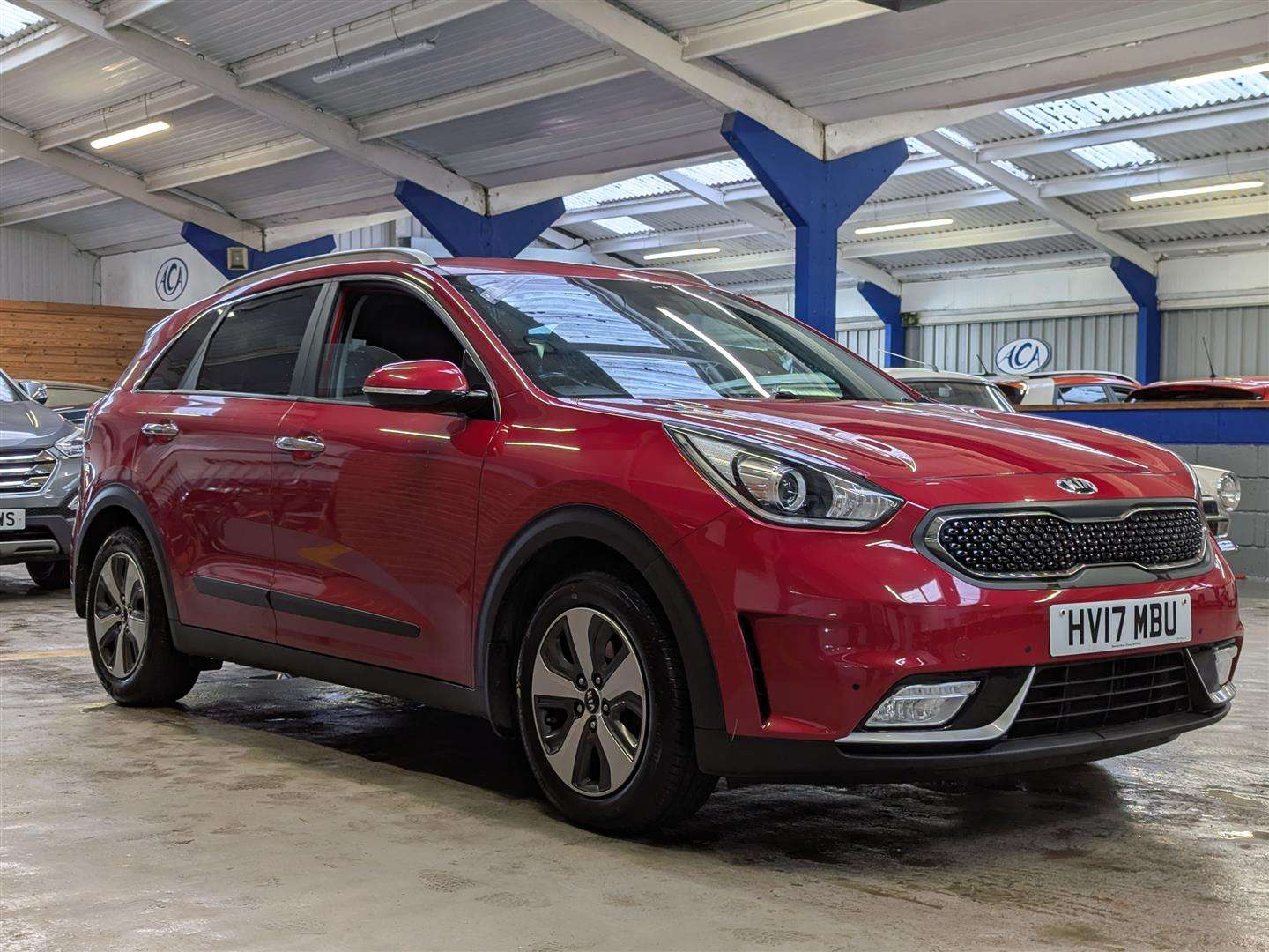 <p>2017 KIA NIRO 2 S-A</p>