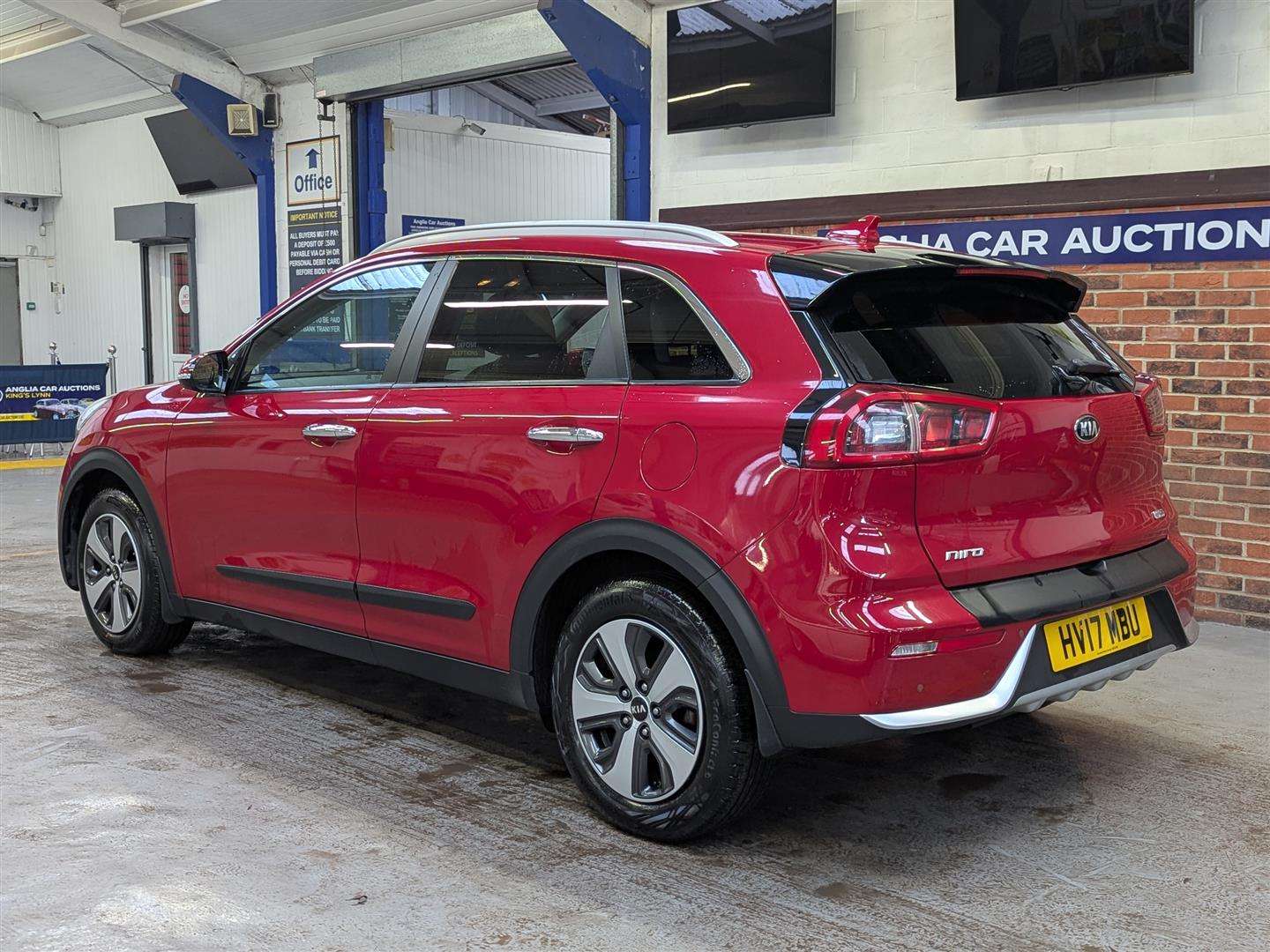 <p>2017 KIA NIRO 2 S-A</p>