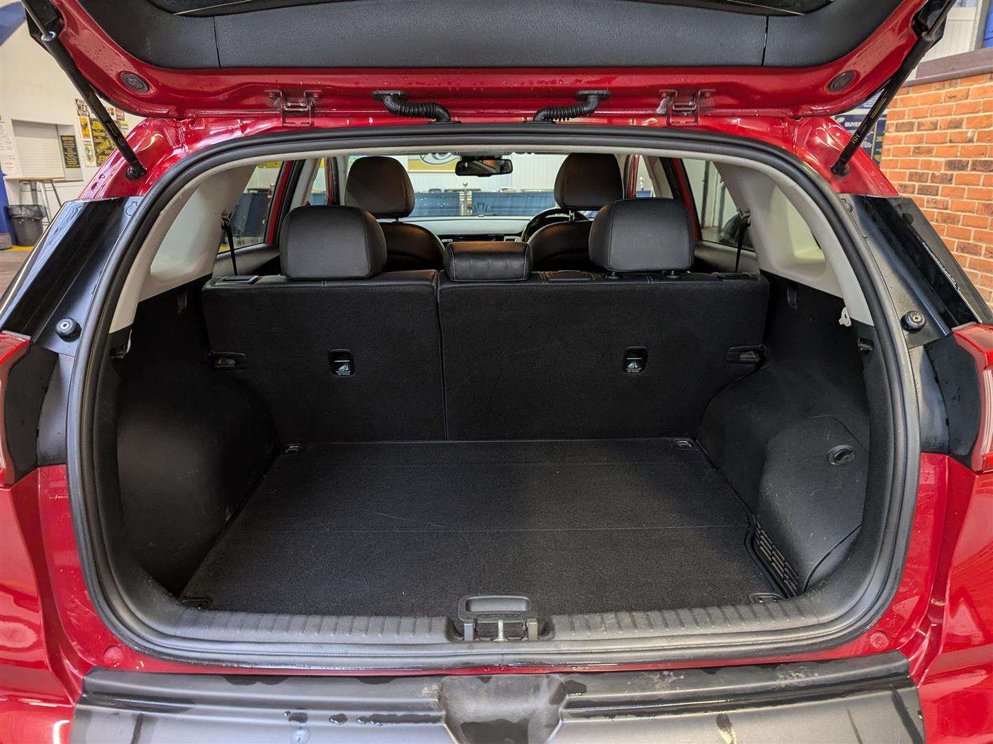 <p>2017 KIA NIRO 2 S-A</p>