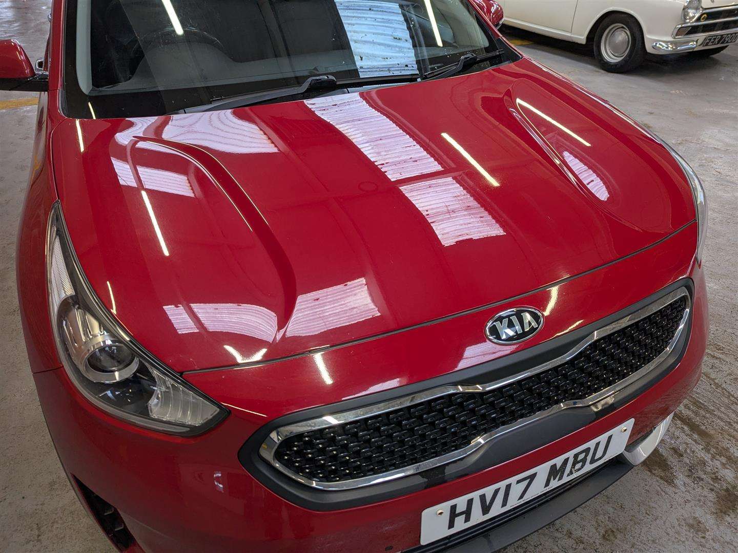 <p>2017 KIA NIRO 2 S-A</p>