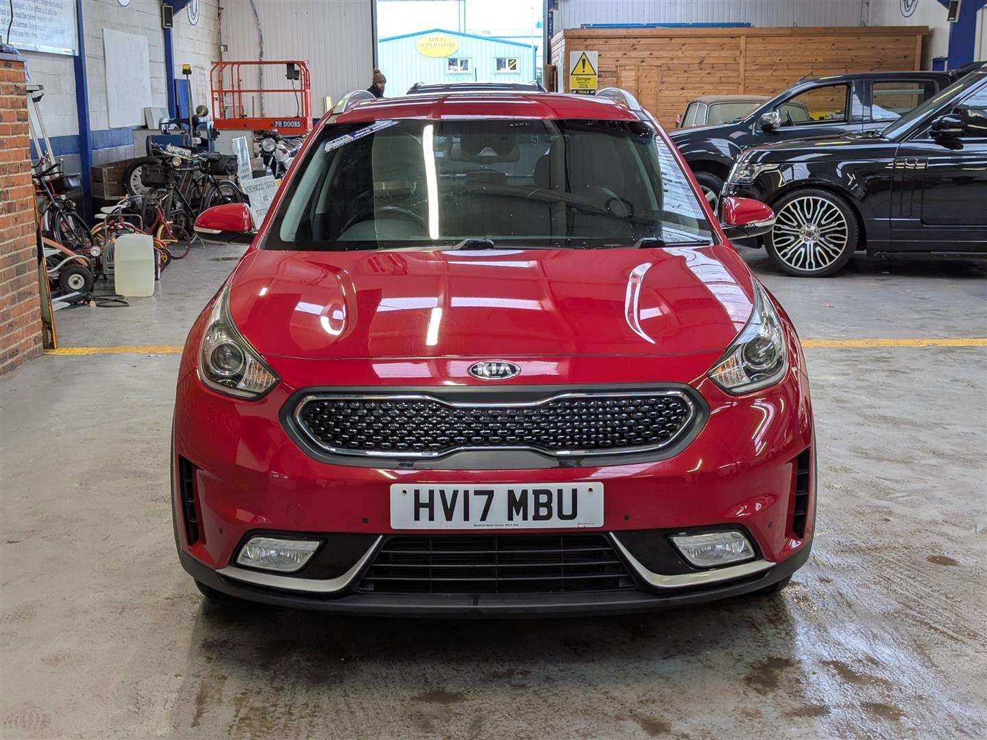 <p>2017 KIA NIRO 2 S-A</p>