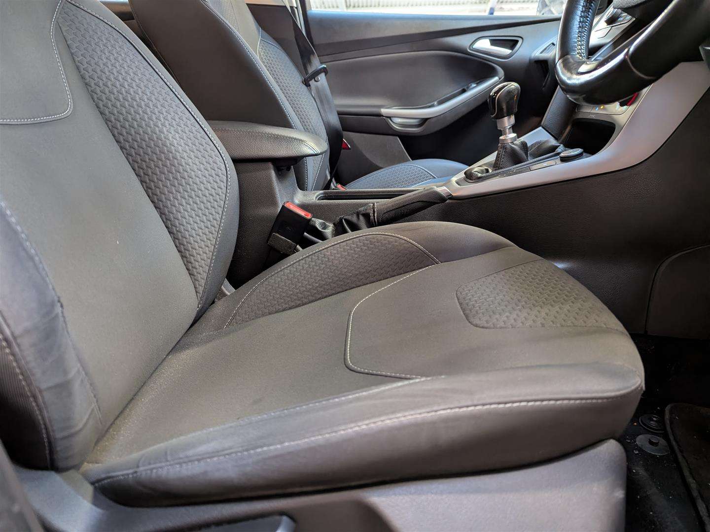 <p>2015 FORD FOCUS ZETEC TDCI</p>