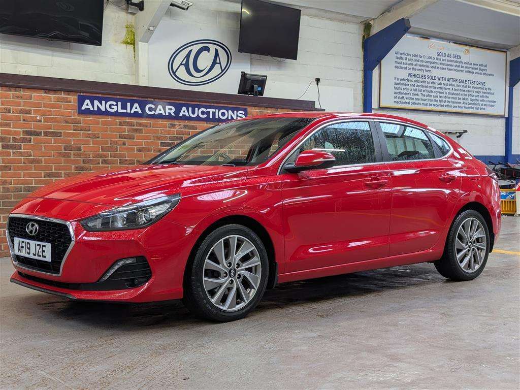 <p>2019 HYUNDAI I30 SE NAV S-A</p>