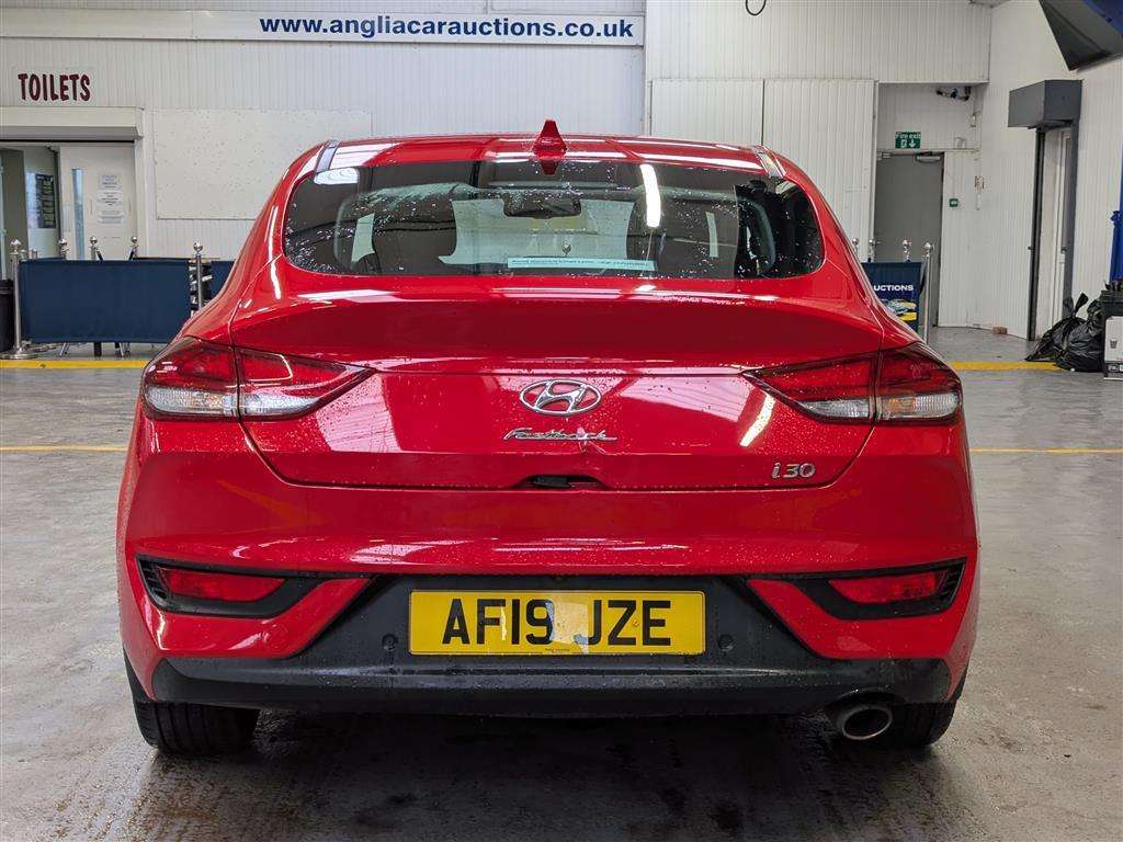 <p>2019 HYUNDAI I30 SE NAV S-A</p>