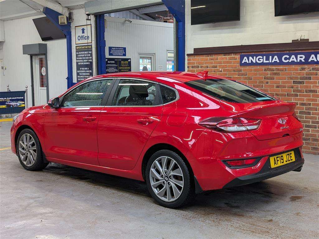 <p>2019 HYUNDAI I30 SE NAV S-A</p>