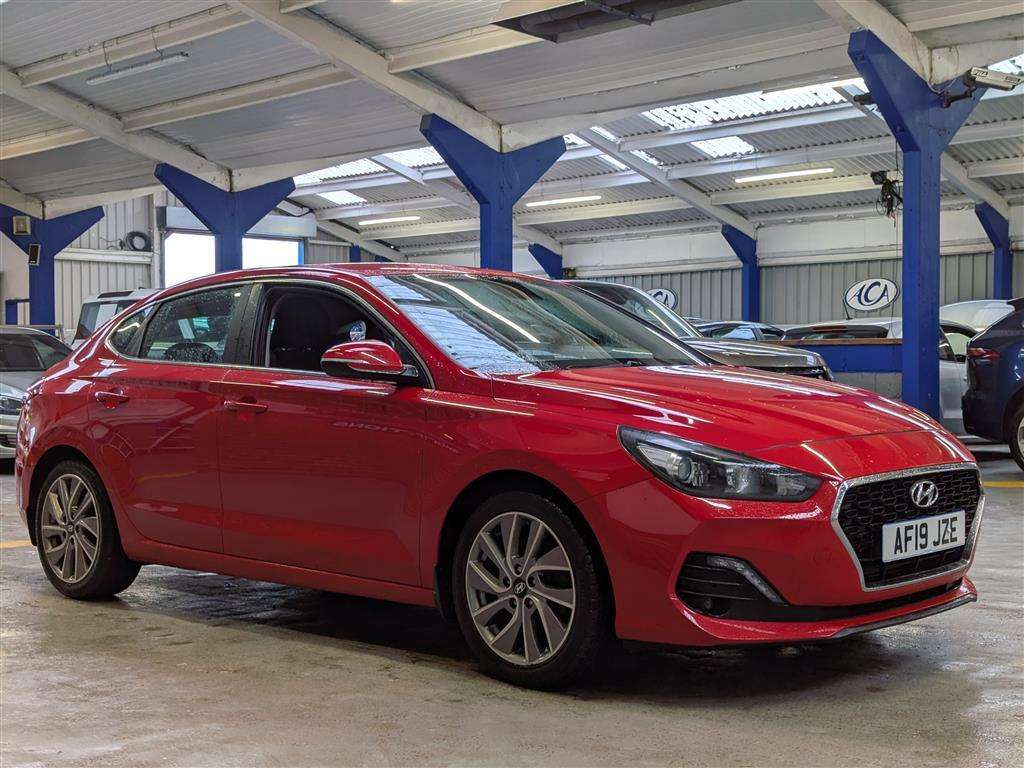 <p>2019 HYUNDAI I30 SE NAV S-A</p>