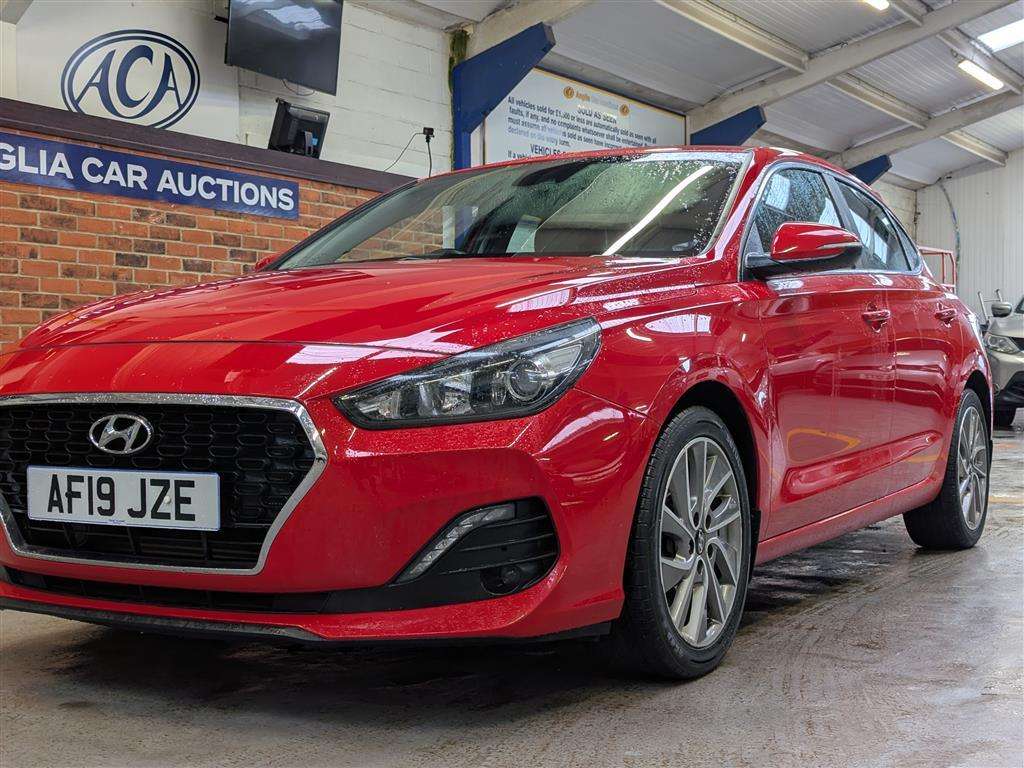 <p>2019 HYUNDAI I30 SE NAV S-A</p>