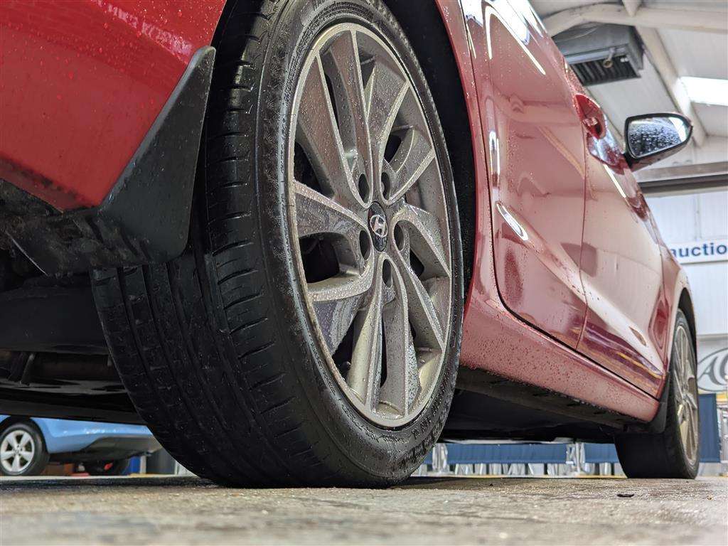 <p>2019 HYUNDAI I30 SE NAV S-A</p>