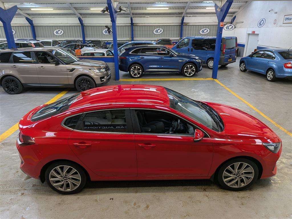 <p>2019 HYUNDAI I30 SE NAV S-A</p>