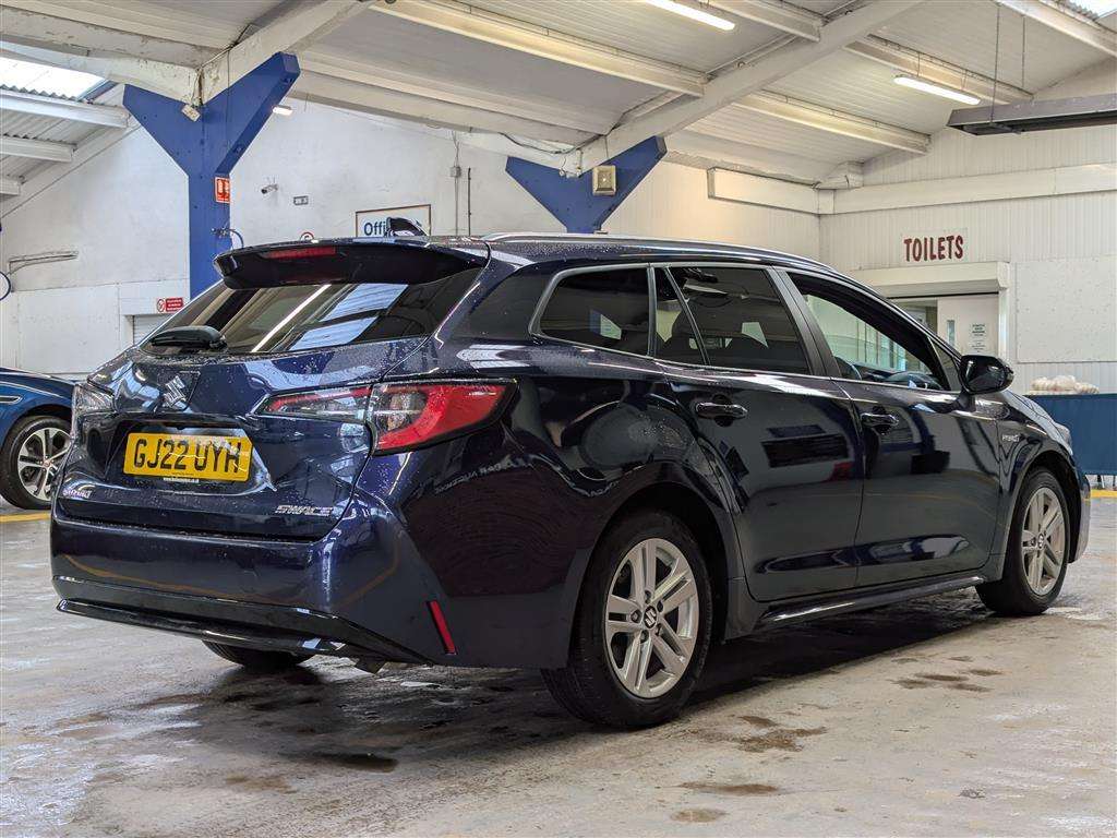 <p>2022 SUZUKI SWACE SZ-T HEV CVT</p>