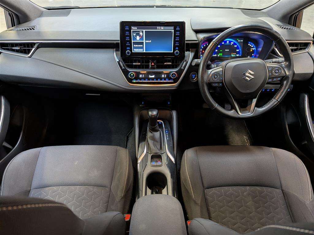<p>2022 SUZUKI SWACE SZ-T HEV CVT</p>