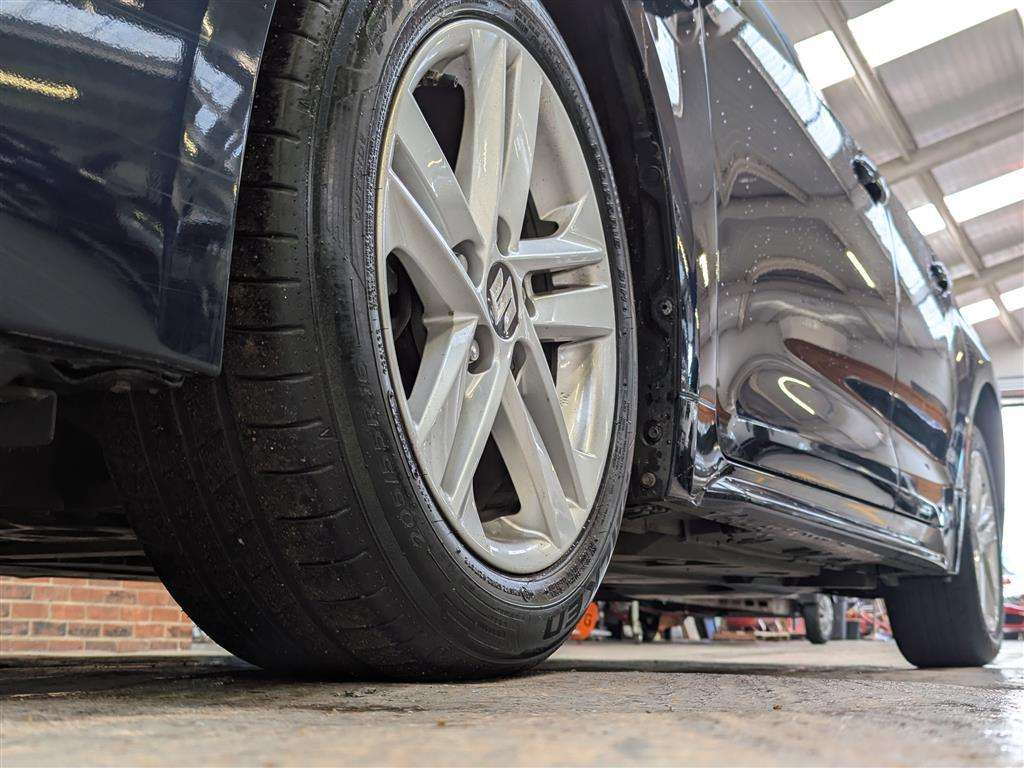 <p>2022 SUZUKI SWACE SZ-T HEV CVT</p>