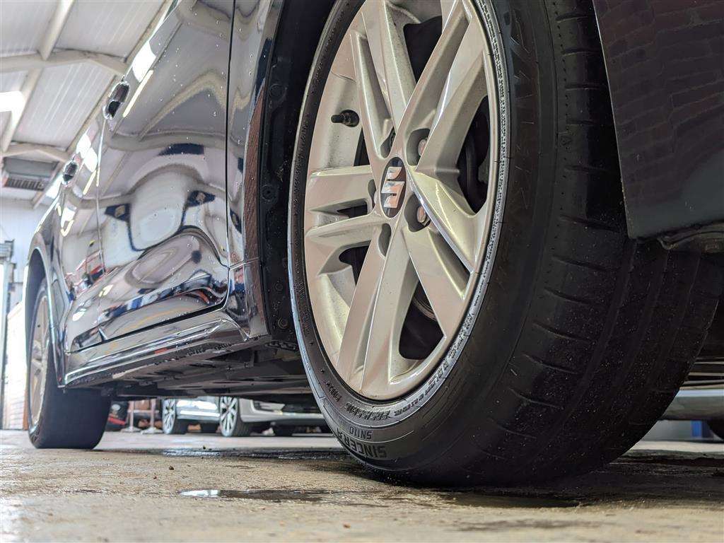 <p>2022 SUZUKI SWACE SZ-T HEV CVT</p>