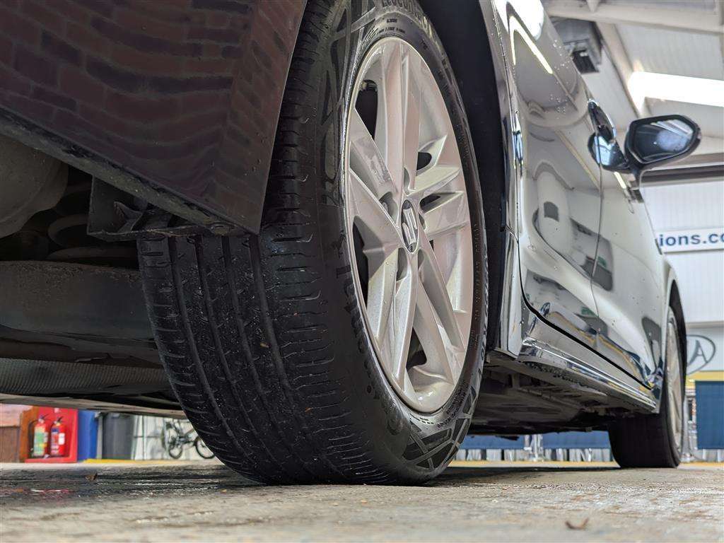 <p>2022 SUZUKI SWACE SZ-T HEV CVT</p>