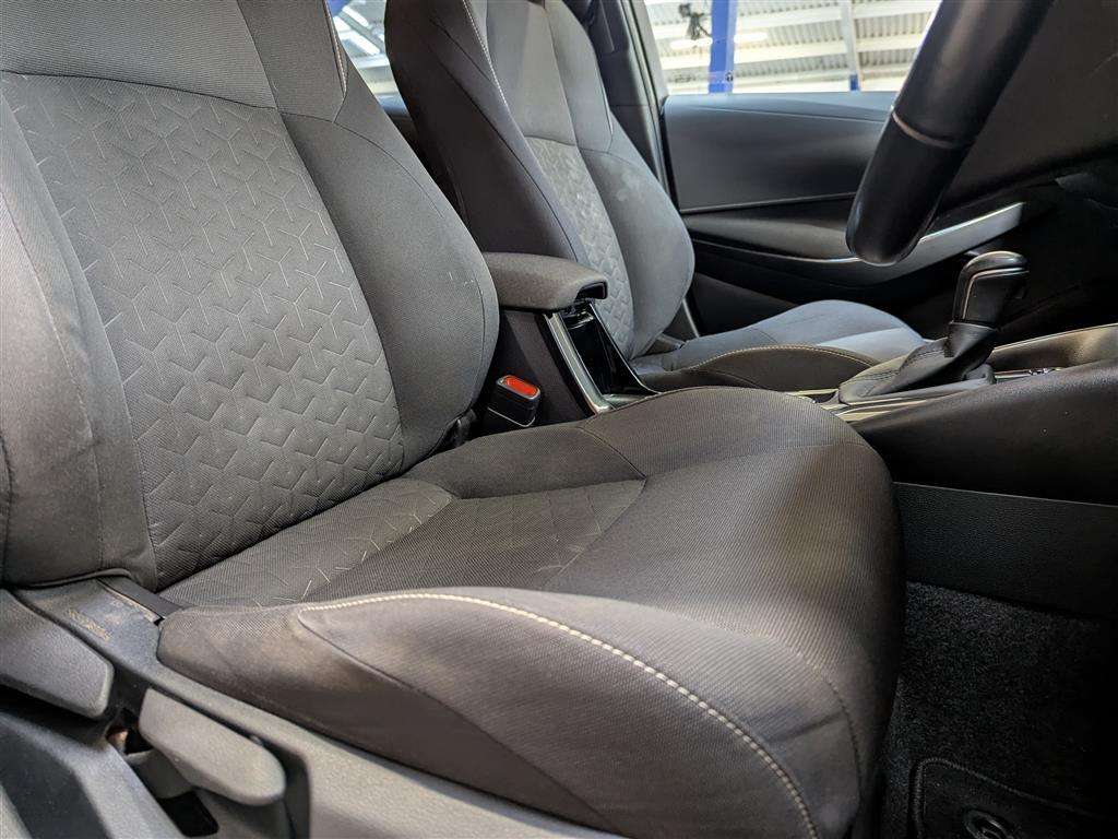 <p>2022 SUZUKI SWACE SZ-T HEV CVT</p>