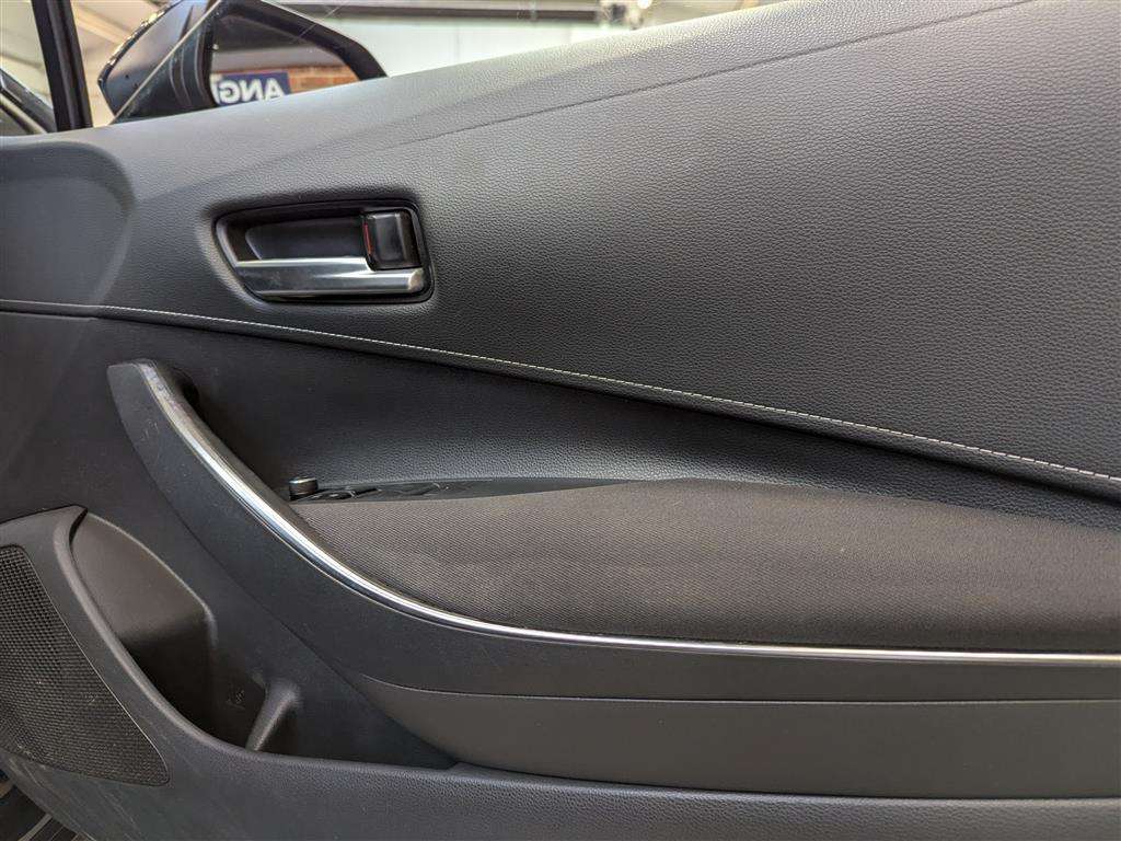 <p>2022 SUZUKI SWACE SZ-T HEV CVT</p>