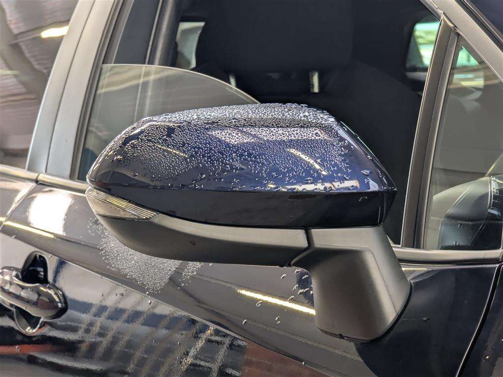 <p>2022 SUZUKI SWACE SZ-T HEV CVT</p>