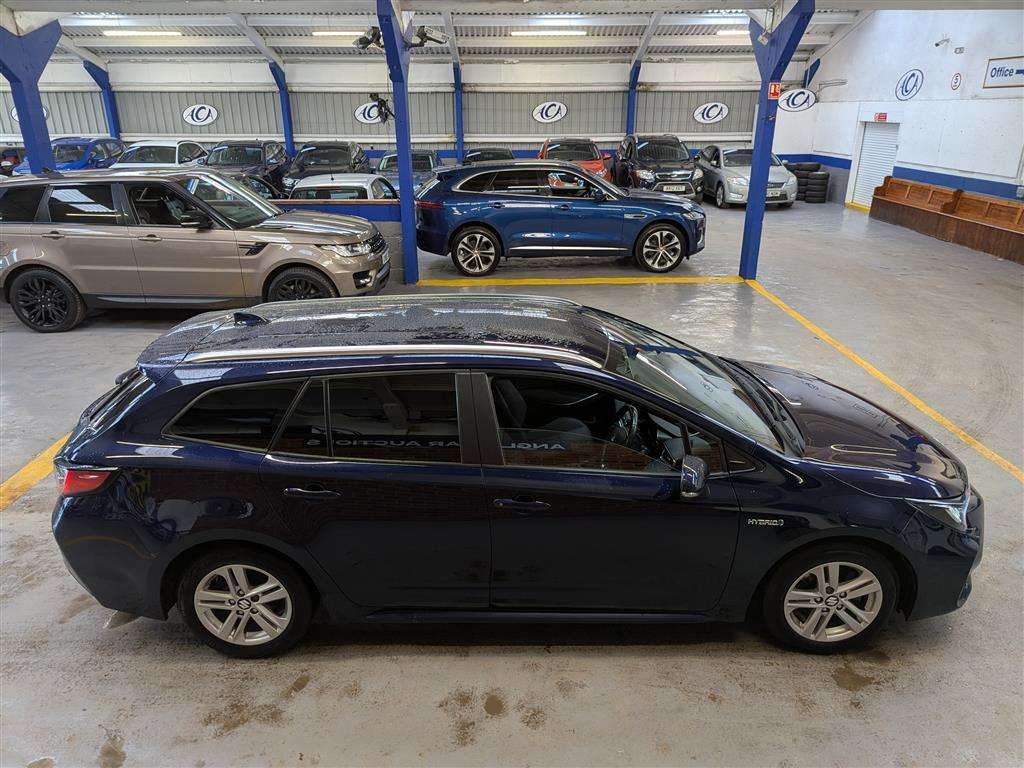 <p>2022 SUZUKI SWACE SZ-T HEV CVT</p>