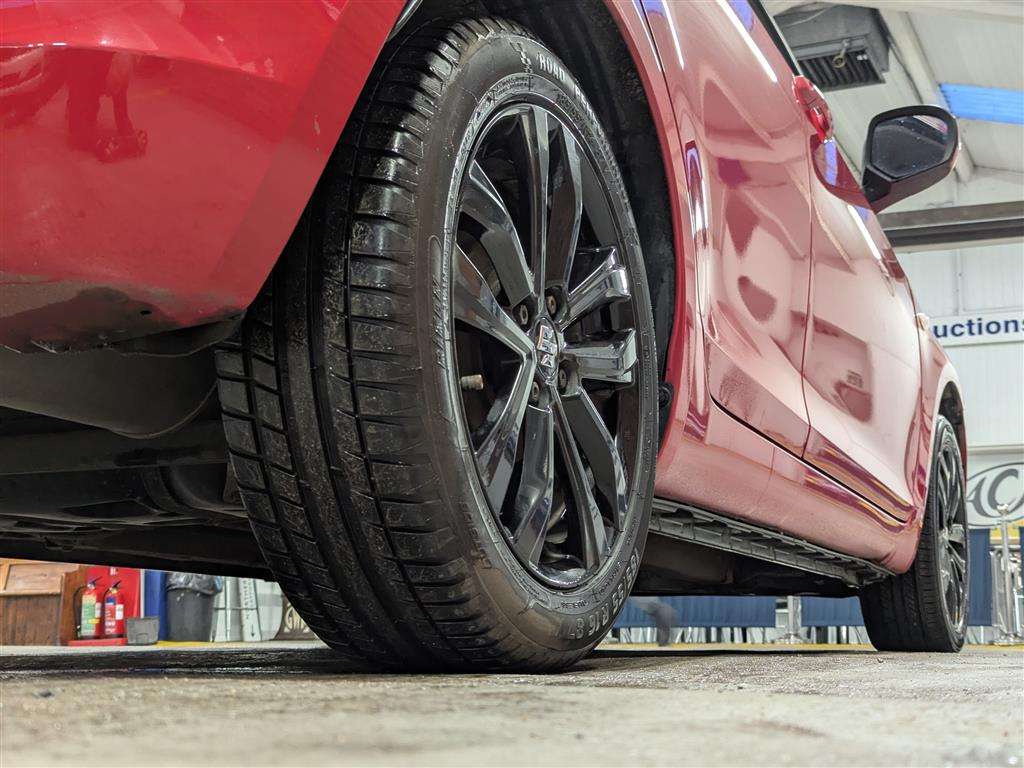 <p>2016 SUZUKI SWIFT SZ-L</p>