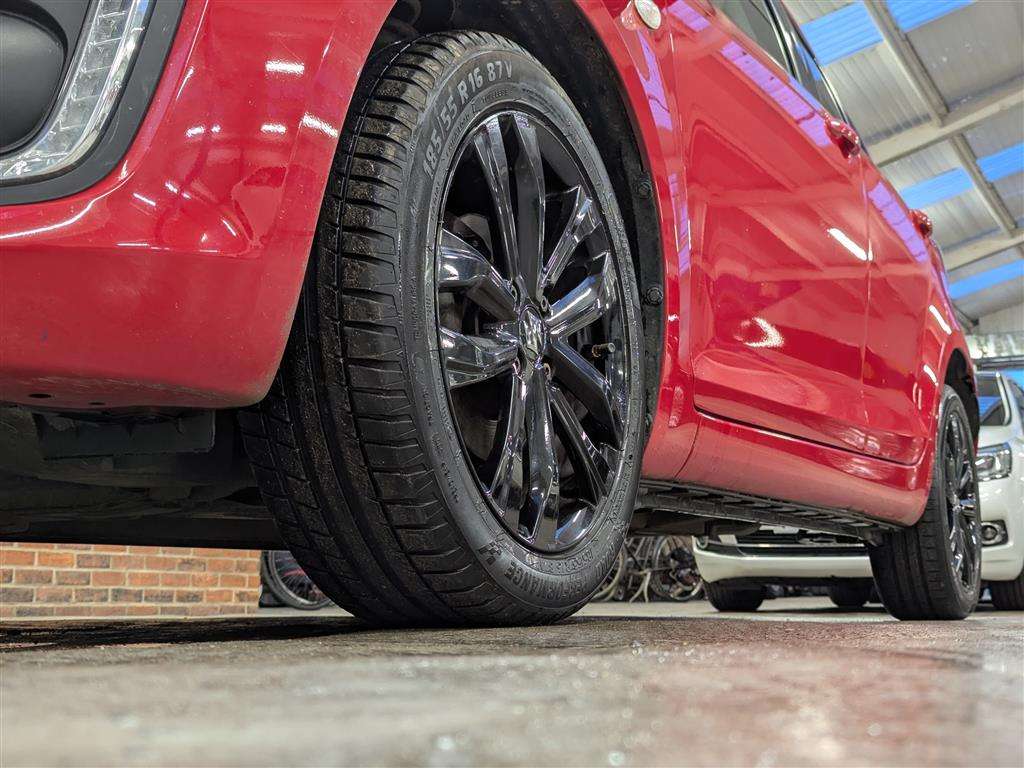 <p>2016 SUZUKI SWIFT SZ-L</p>