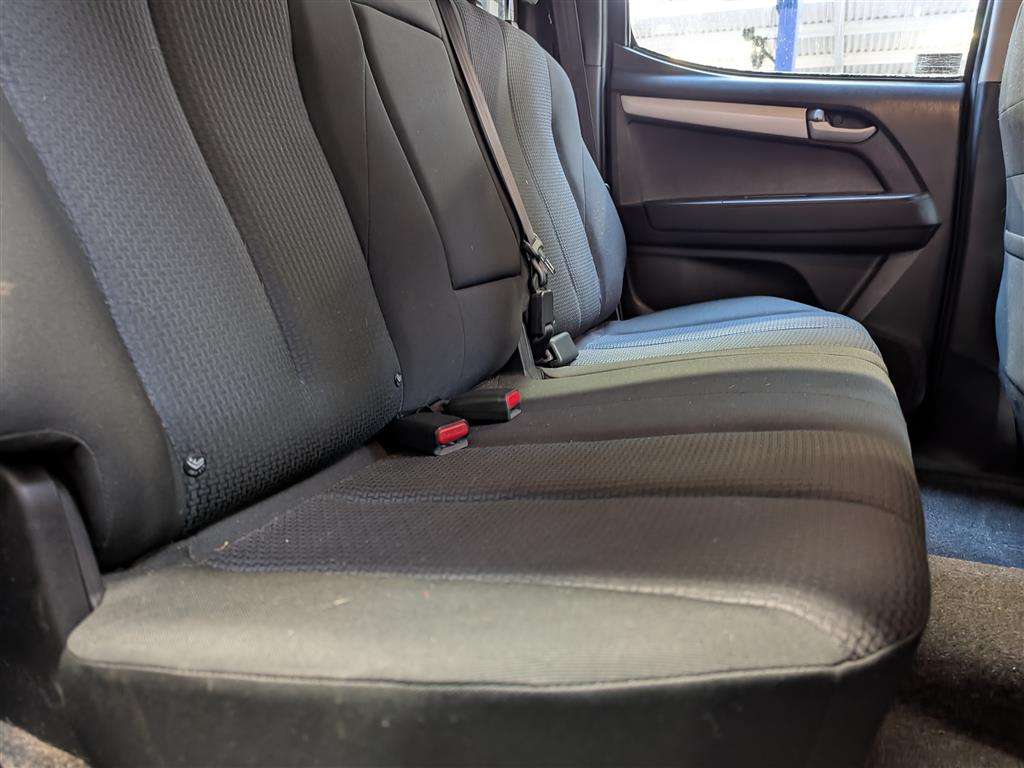 <p>2012 ISUZU D-MAX YUKON D/C INTCOOLER</p>