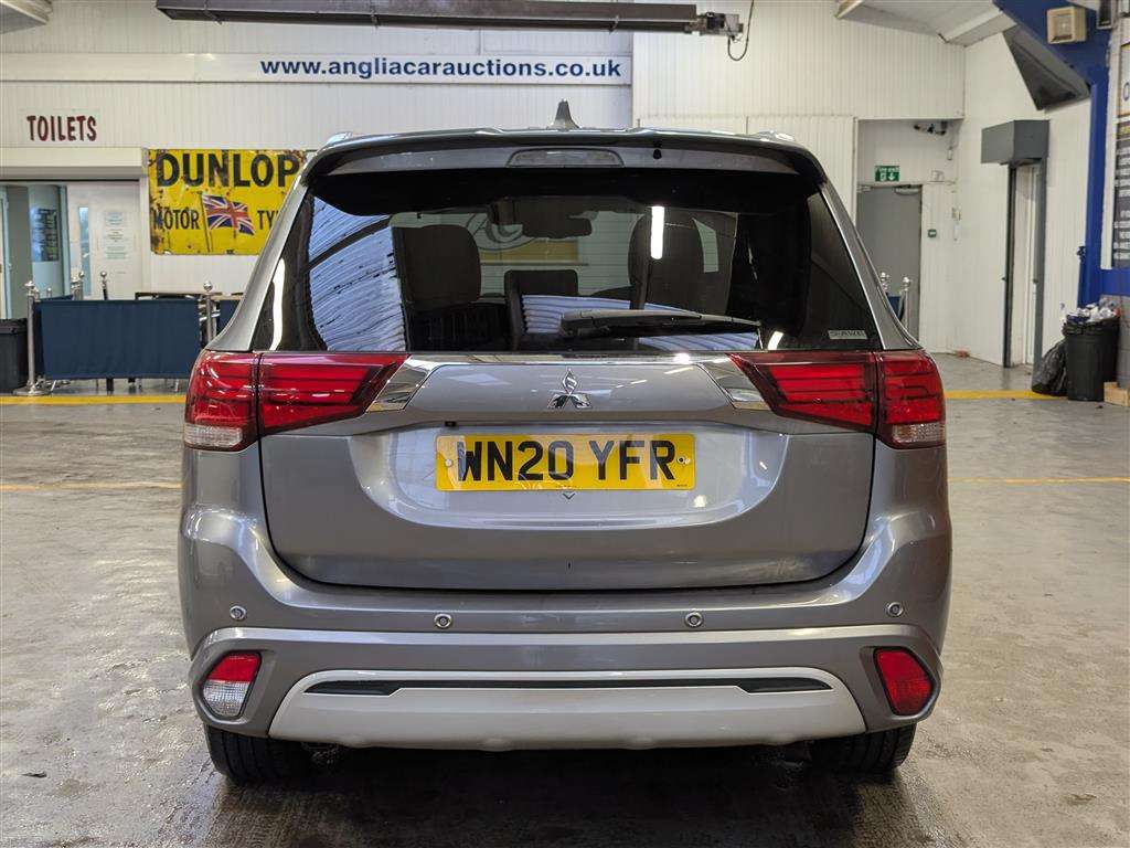 <p>2020 MITSUBISHI OUTLANDER EXCD SAFETY PHE</p>