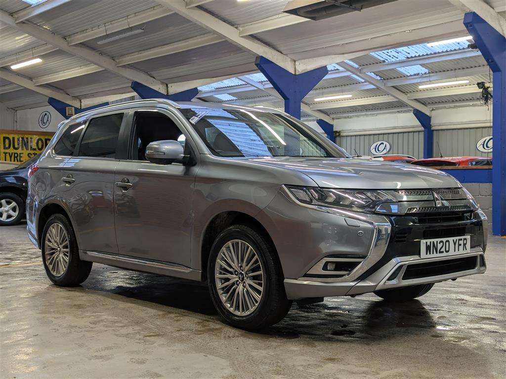 <p>2020 MITSUBISHI OUTLANDER EXCD SAFETY PHE</p>