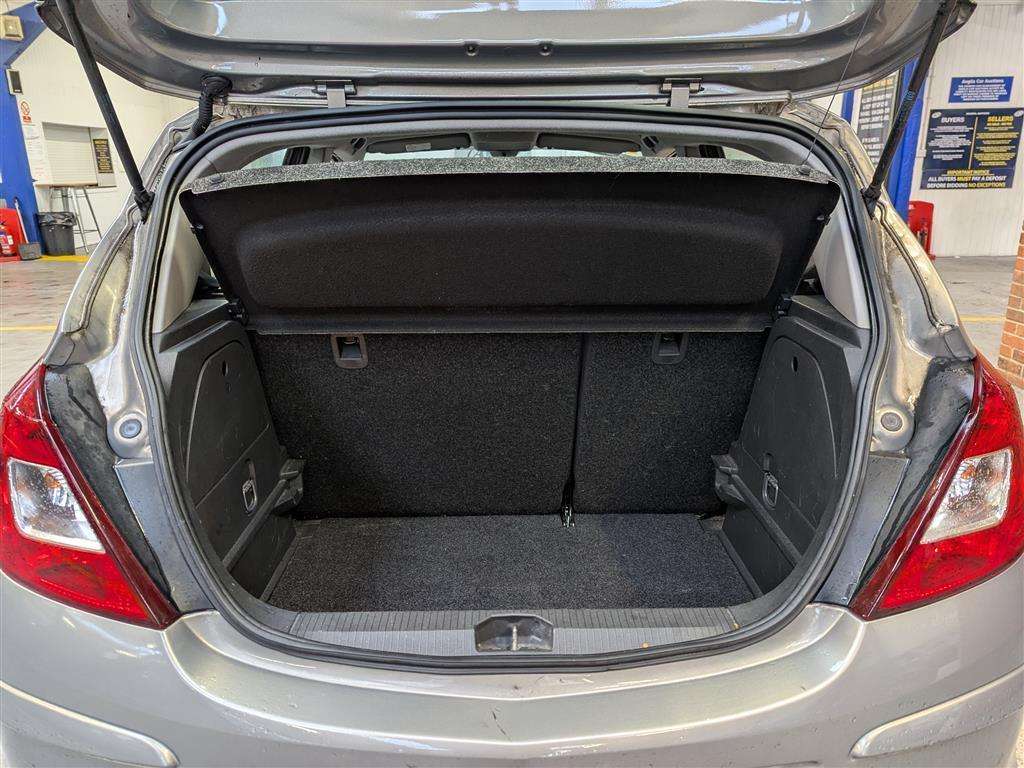 <p>2014 VAUXHALL CORSA SE</p>