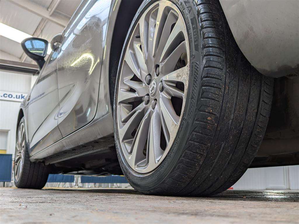 <p>2016 VAUXHALL ASTRA SRI NAV CDTI S/S</p>