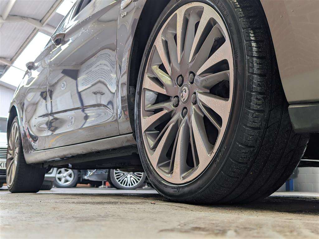 <p>2016 VAUXHALL ASTRA SRI NAV CDTI S/S</p>