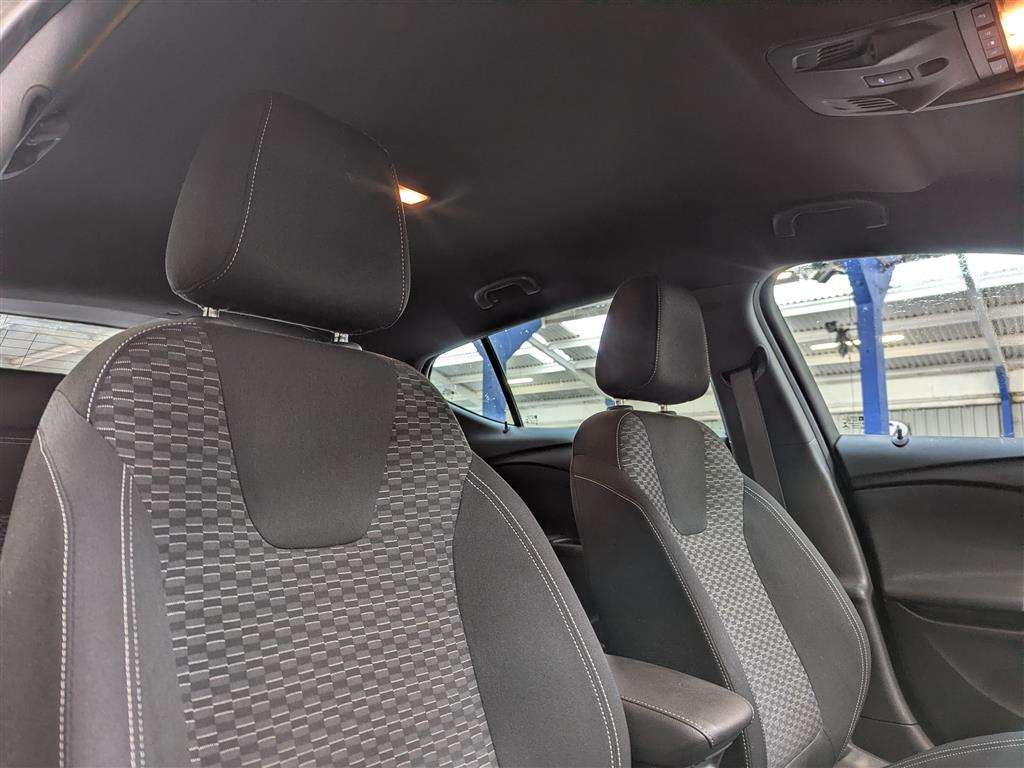 <p>2016 VAUXHALL ASTRA SRI NAV CDTI S/S</p>