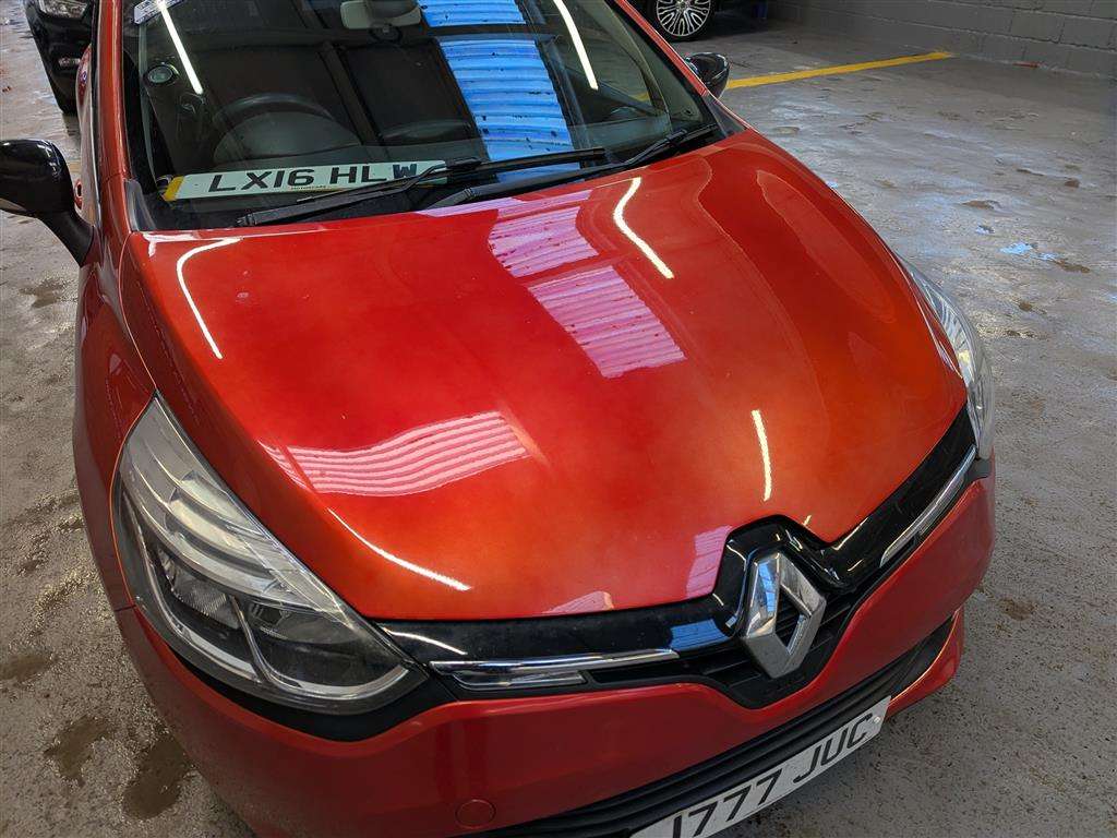 <p>2016 RENAULT CLIO DYNAMIQUE NAV 16V</p>