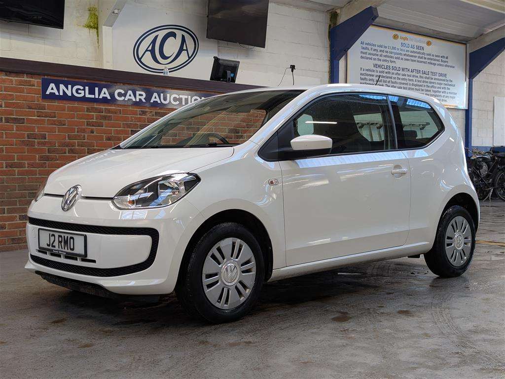 <p>2015 VOLKSWAGEN MOVE UP</p>