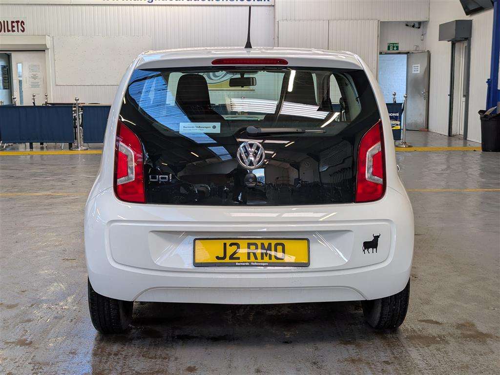 <p>2015 VOLKSWAGEN MOVE UP</p>