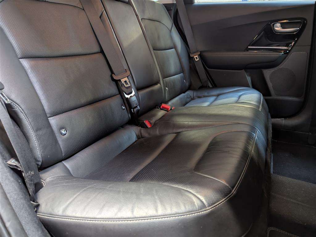 <p>2019 KIA NIRO 3 PHEV S-A</p>