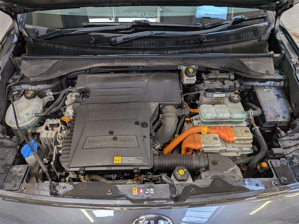 <p>2019 KIA NIRO 3 PHEV S-A</p>