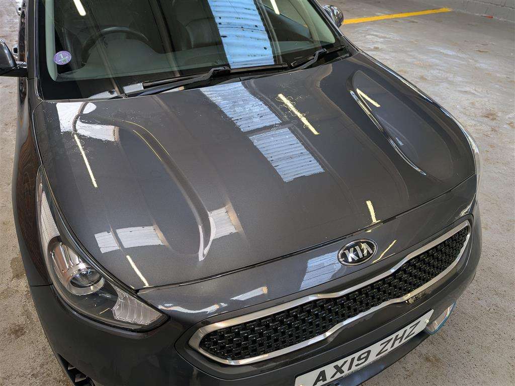 <p>2019 KIA NIRO 3 PHEV S-A</p>