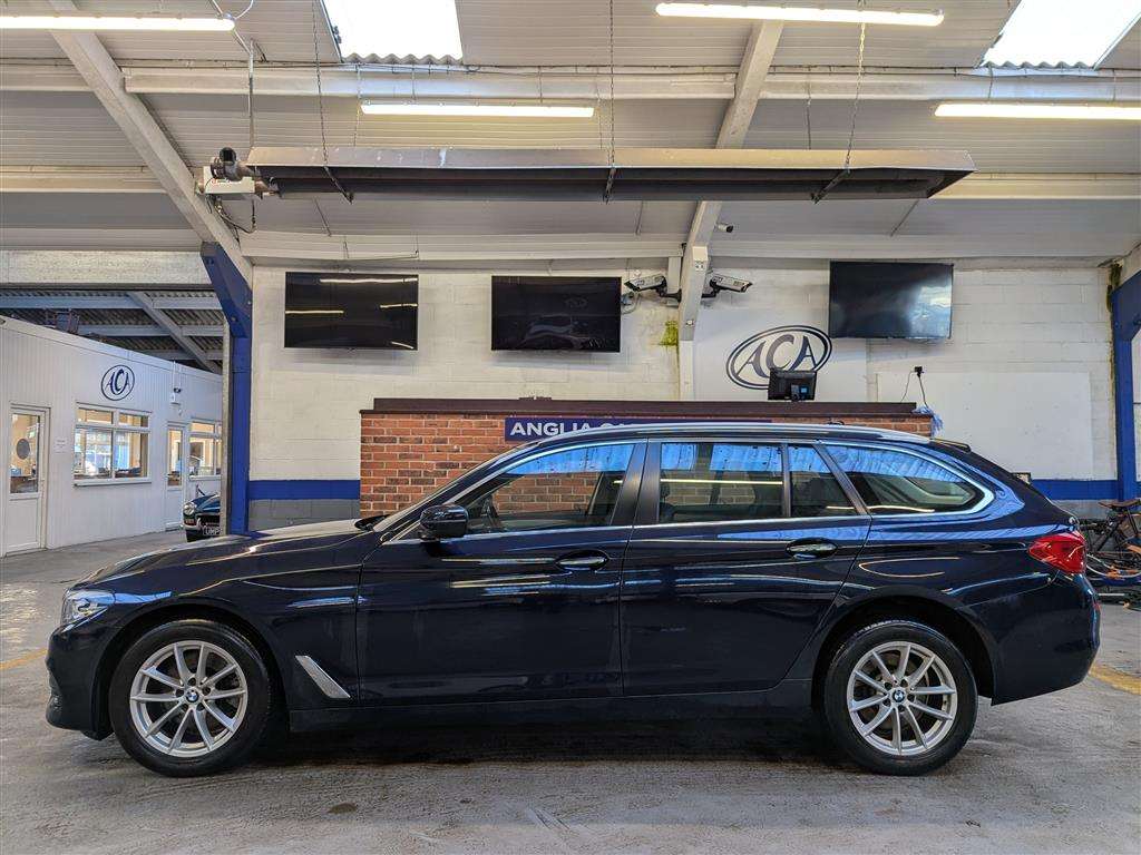 <p>2018 BMW 520D SE AUTO</p>