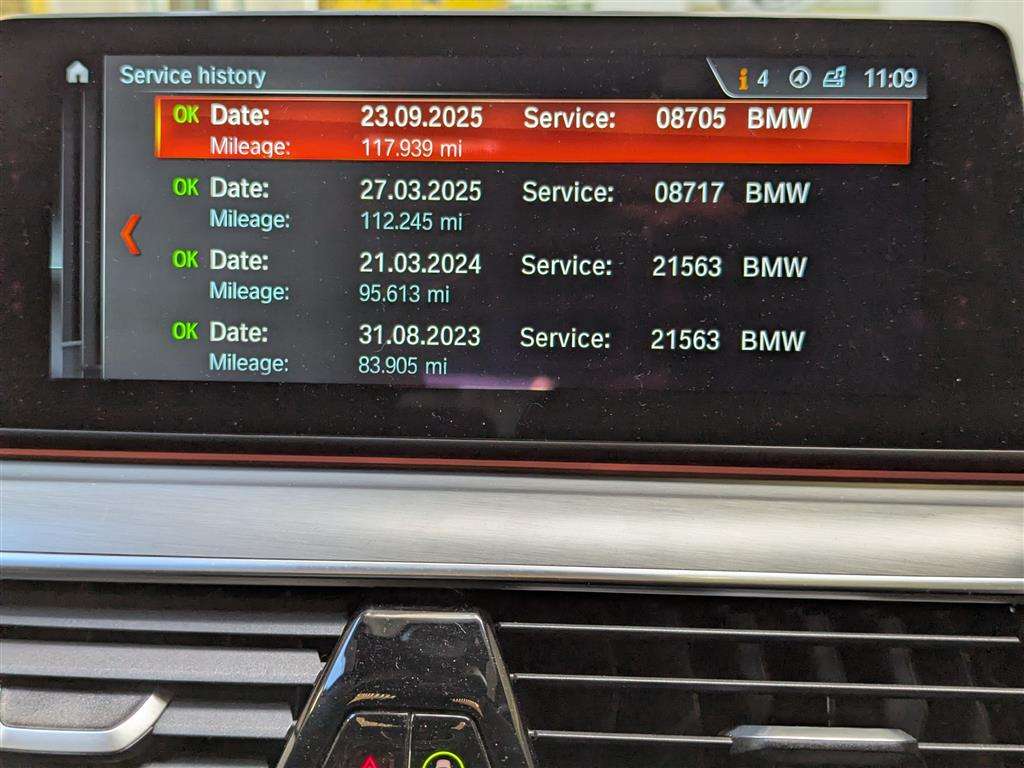 <p>2018 BMW 520D SE AUTO</p>