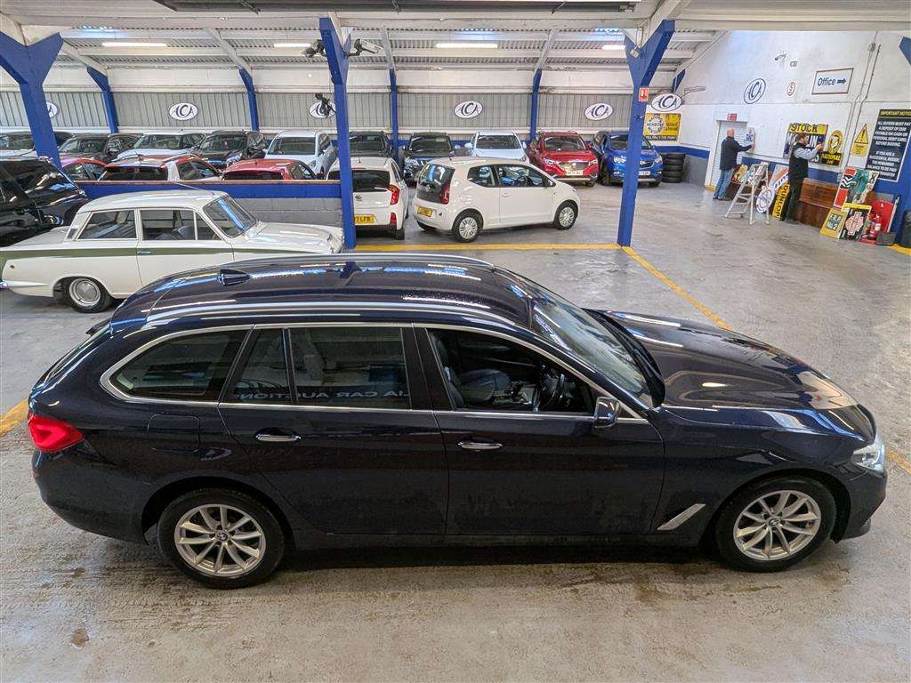 <p>2018 BMW 520D SE AUTO</p>