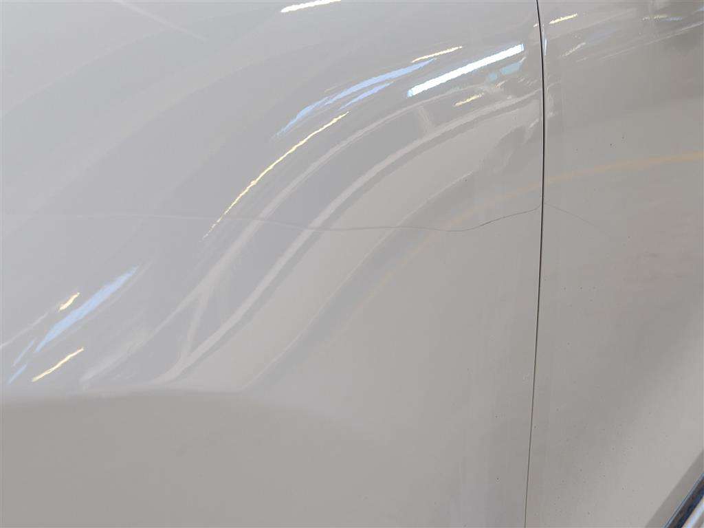 <p>2015 VOLKSWAGEN TOUAREG V6 R-LINE TDI BMT</p>